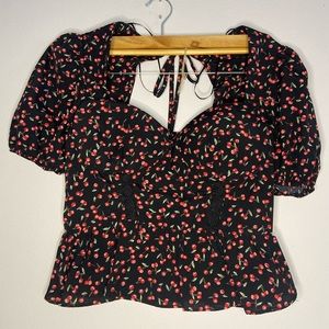 Selling this beautiful shirts, very good condition ✨